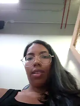 Chatroom XXX en direct de SheenaBrooke