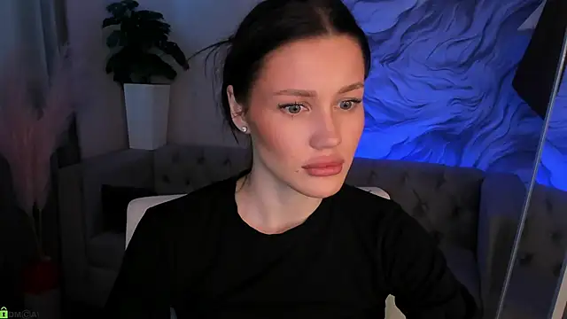 Aria_Mila live XXX chat