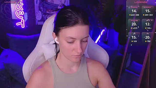 XXX chat uživo modela roxy_riot_