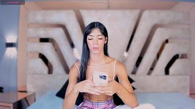 REINA_ADAHARA Chat XXX in diretta