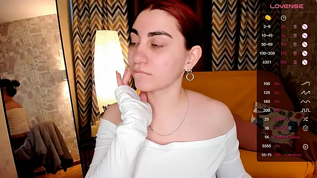 Chat +18 de hannacheekss_ ao vivo