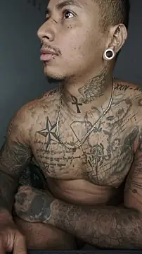 Chat +18 de David_tatto1 ao vivo