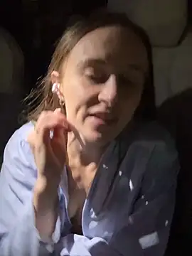 Chat +18 de lunagirl13 ao vivo