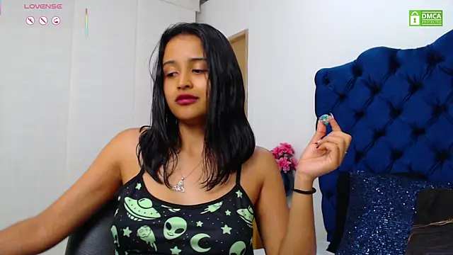 Lili666_ লাইভ XXX চ্যাট