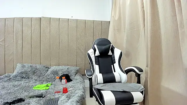 pipe_hot04 Pertunjukan Webcam