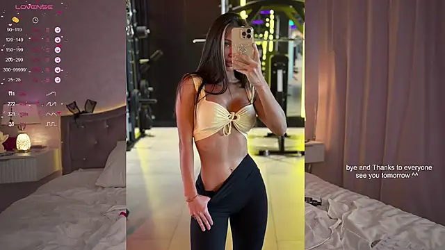 _Moon__Shine_ Adlı Modelin Canlı XXX Sohbeti