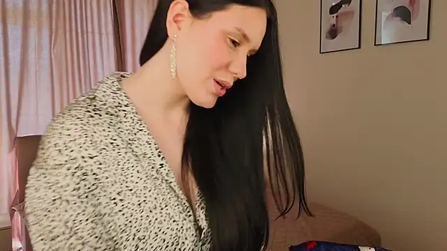 DeloresSaberi's Live XXX Chat