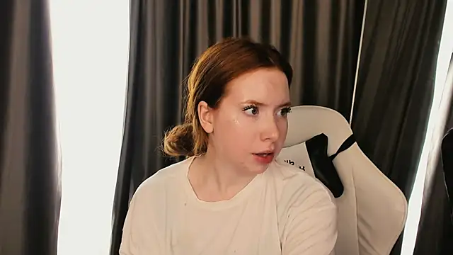 OhMyStella Chat XXX in diretta