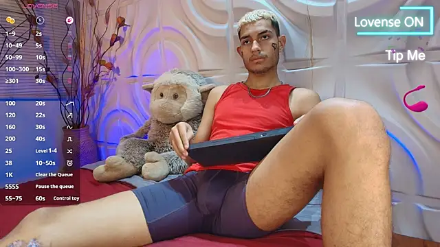 Pertunjukan Kamera Web ItsZairen