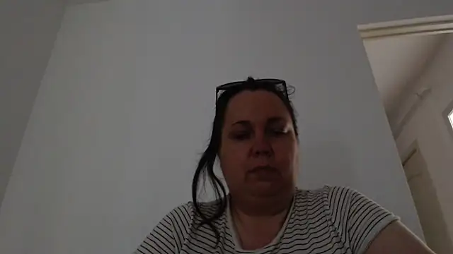 WendyRhoades 即時 XXX 聊天