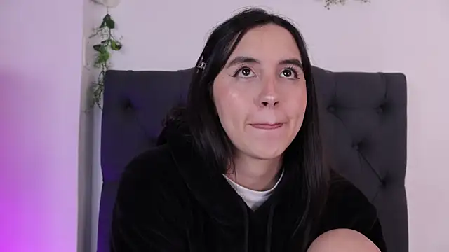 Chat +18 de kaylee_lee ao vivo