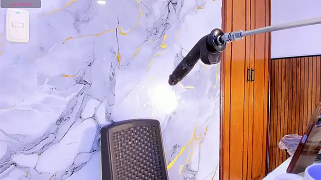 Chat +18 de lisa_milf_ ao vivo