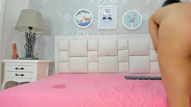 naia_cox: απευθείας συνομιλία ΧΧΧ