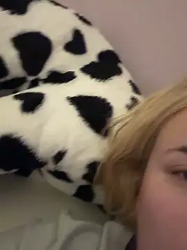 imawhorenslut19 Live XXX-chat