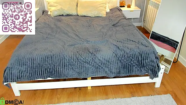 دردشة Crystal-Lace الجنسية المباشرة