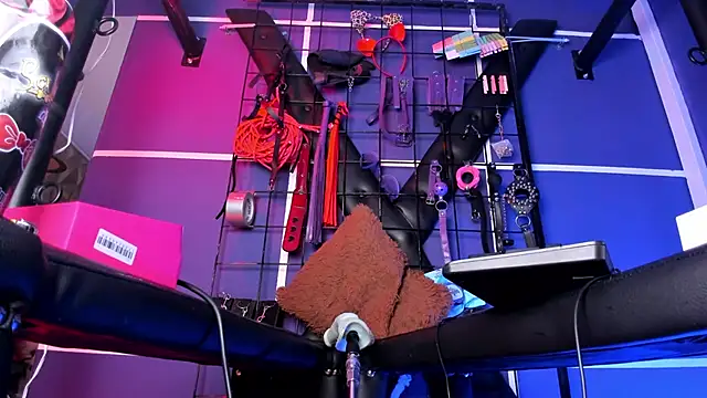 Chatroom XXX en direct de Charlotte_Bms7