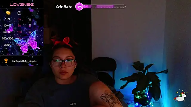 แชท XXX สดของ TRIXIE_TANG28