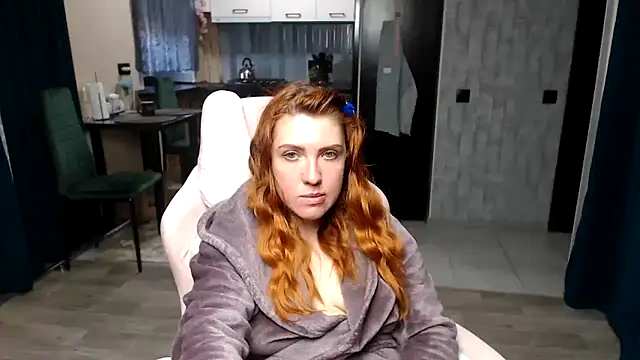 Reginasmilee Chat XXX in diretta