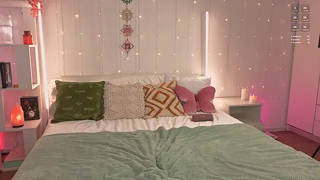 JuliyaAngel Chat XXX in diretta