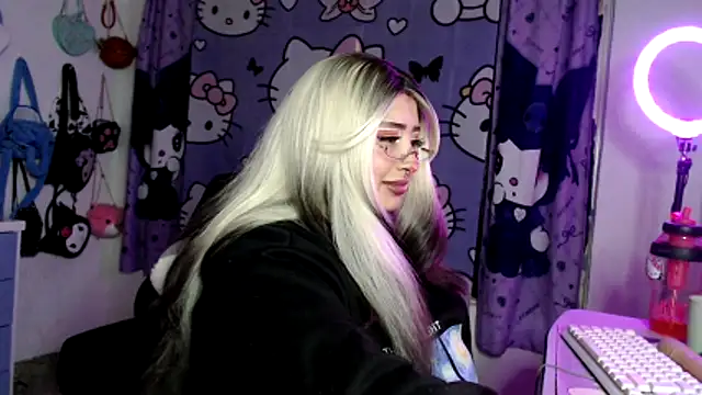 lussyevans24's Live XXX Chat