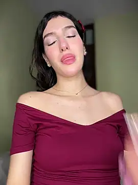 Emily-hottson Live XXX-Chat