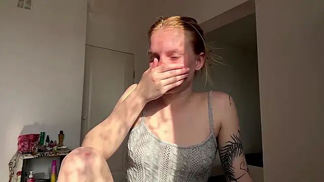 Tiffany_Muse élő XXX-chatje