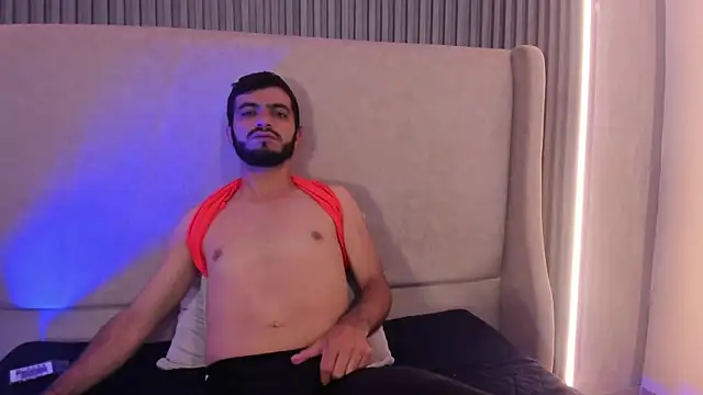 EmmanuelVoss Show in webcam