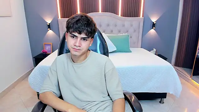 Tommy18__: απευθείας συνομιλία ΧΧΧ