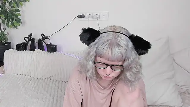 EdythElswick Adlı Modelin Canlı XXX Sohbeti