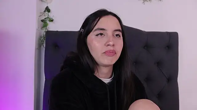 kaylee_lee Adlı Modelin Canlı XXX Sohbeti