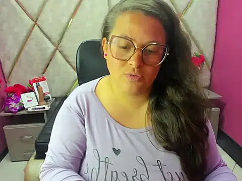 Sarah_Boobs_ Chat XXX live