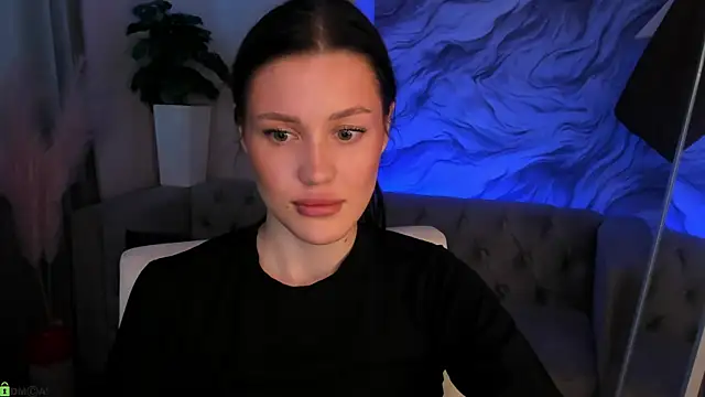 Chat +18 de Aria_Mila ao vivo