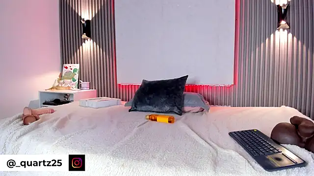 ZafiiraaのライブXXXチャット