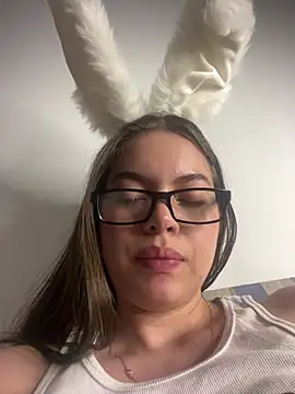 alyabelovaのライブXXXチャット