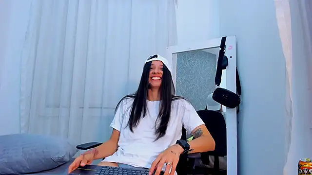 ViictoriiaSaenz Obrolan Langsung XXX