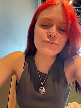 FoxyMoodのライブXXXチャット