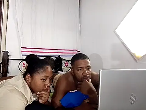 Chat XXX en directo de Mia-Victory