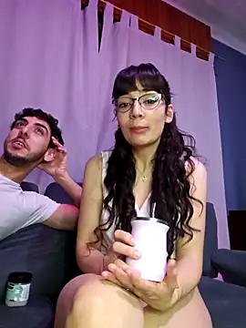 LeoyNicky98 Show in webcam