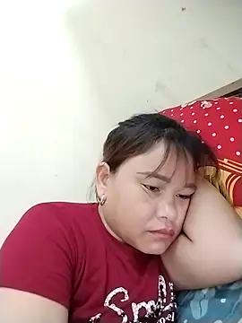 Moubie1 Adlı Modelin Canlı XXX Sohbeti