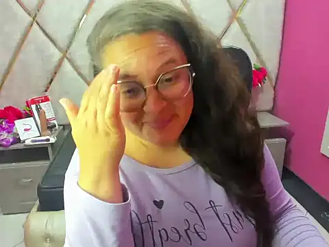 دردشة Sarah_Boobs_ الجنسية المباشرة