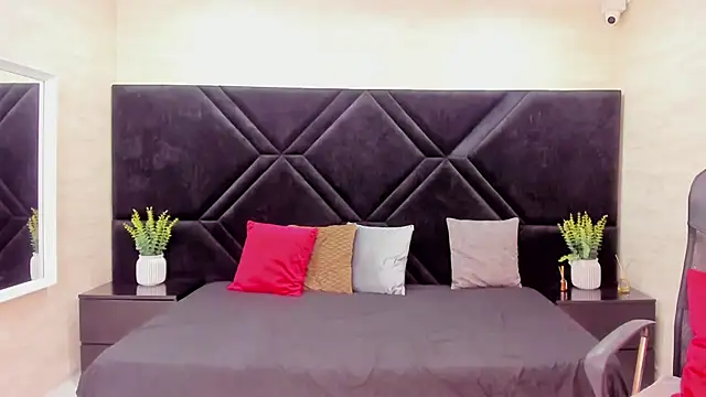 VictoriaaBlair's Live XXX Chat