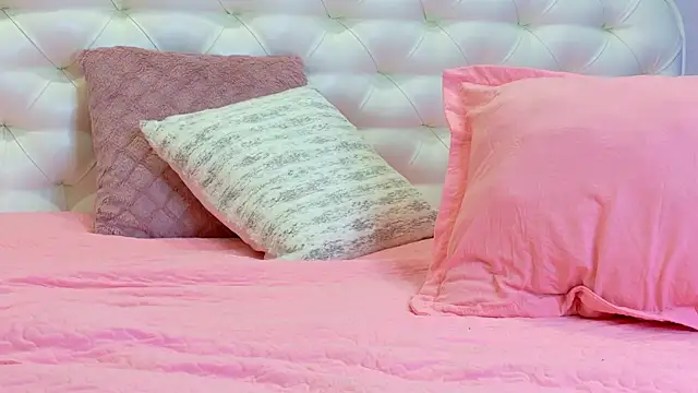 LadySweetWifeのライブXXXチャット