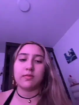 MoraInFire Chat XXX live