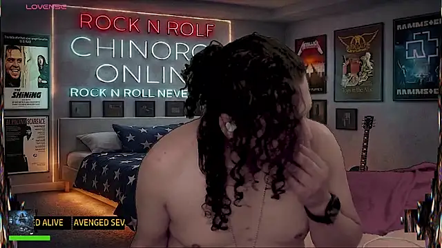 chino_roz Show in webcam