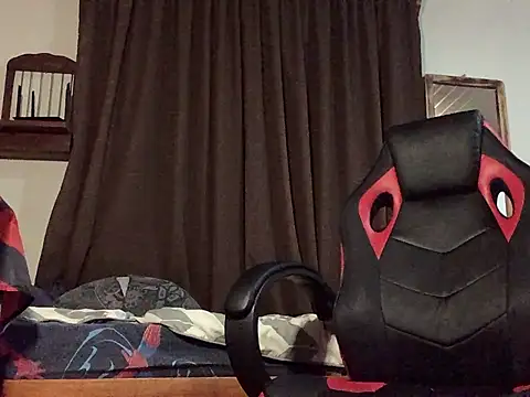 Nooneisthis Adlı Modelin Web Kamerası Şovu