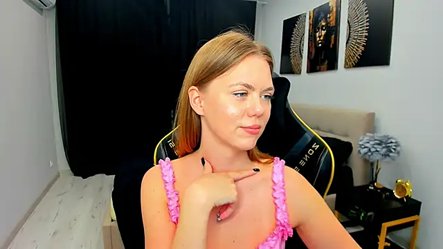 Strawberrye's Live XXX Chat