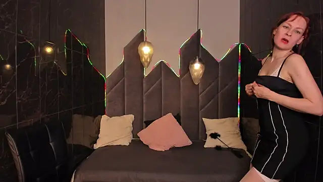 NikaGentle's Live XXX Chat