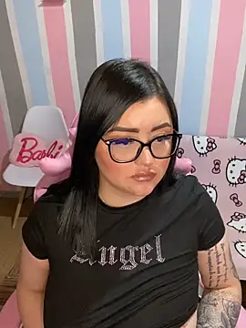 Chatroom XXX en direct de Madiiison333