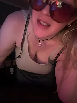 Chatroom XXX en direct de Granlady7