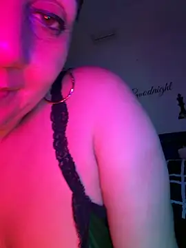 DeeLight124's Webcam Show